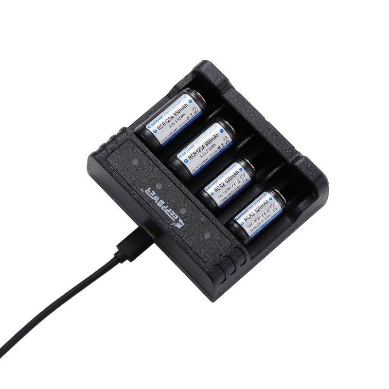 Li-ion rechargeable battery charger RCR4